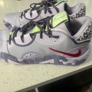NWOB Nike PG 6 Paulette-DC1974-500 Size 16